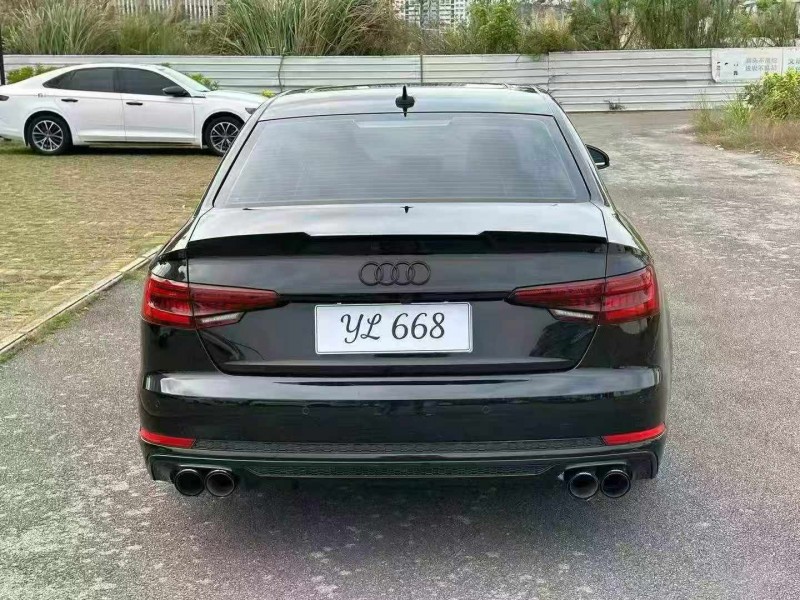 南宁19年奥迪A4L9