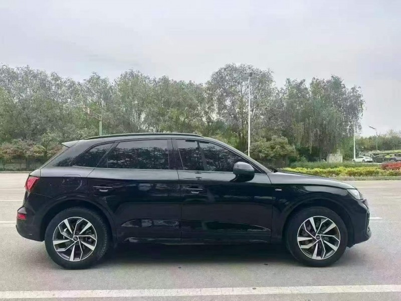 东营23年奥迪Q58