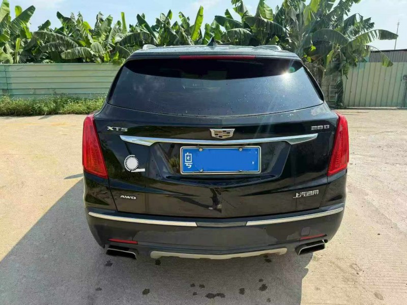 中山19年凯迪拉克XT54