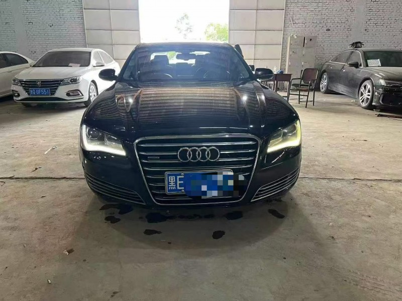 保定13年奧迪A8L1