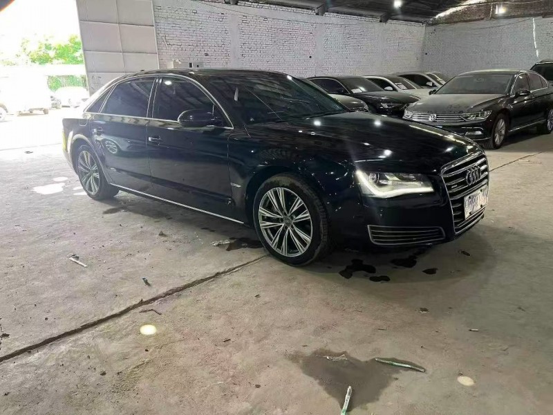 保定13年奧迪A8L2