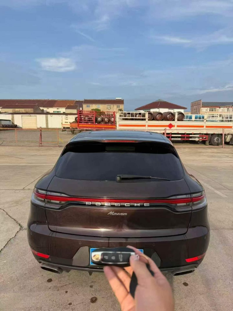 南通20年保时捷Macan9