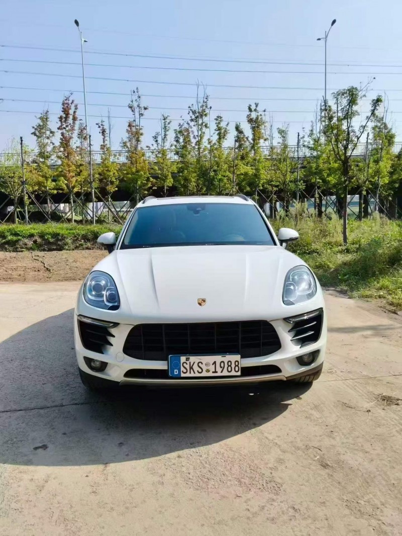 枣庄17年保时捷Macan1