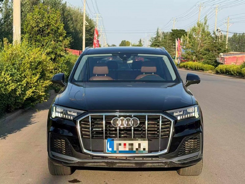 济宁21年奥迪Q71