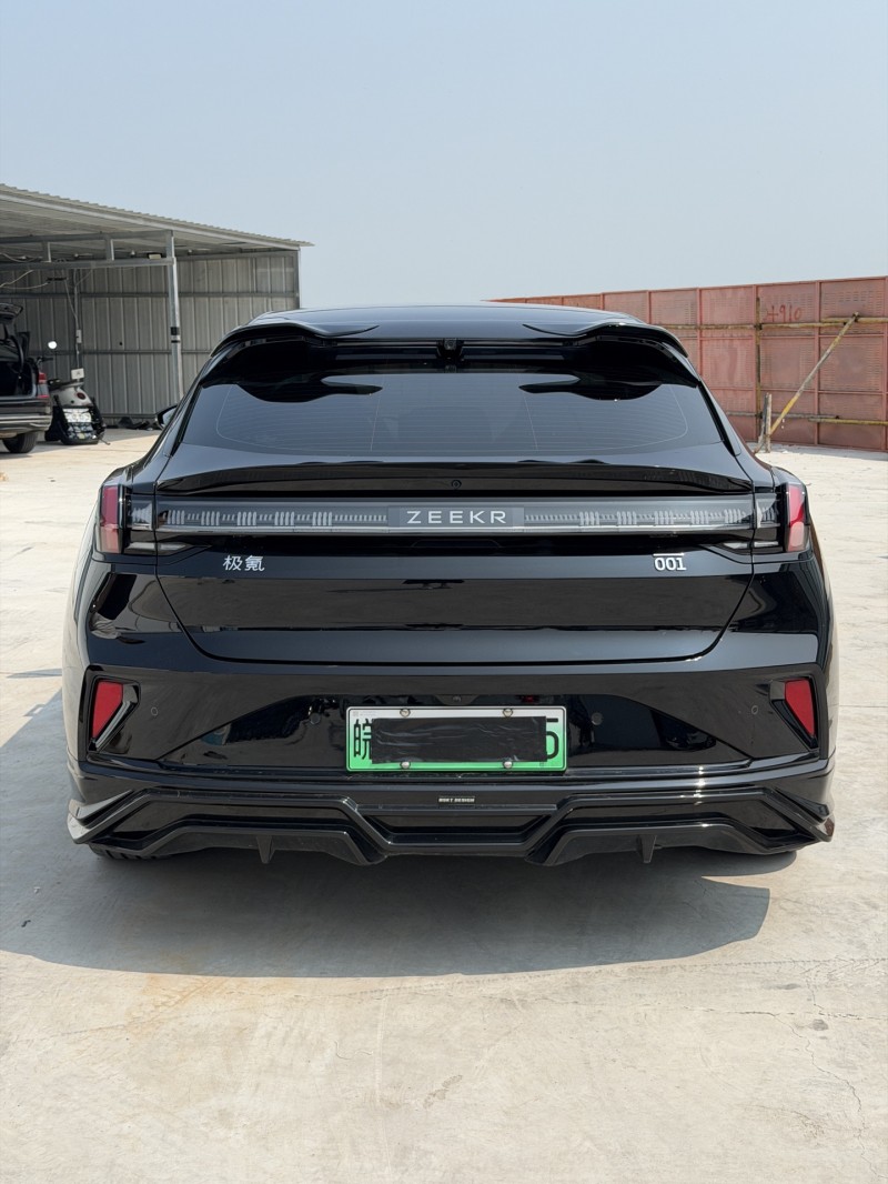 新乡24年极氪汽车0019