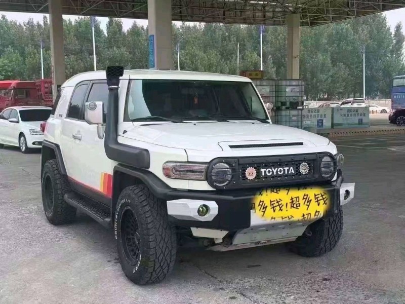 济宁17年丰田FJ6