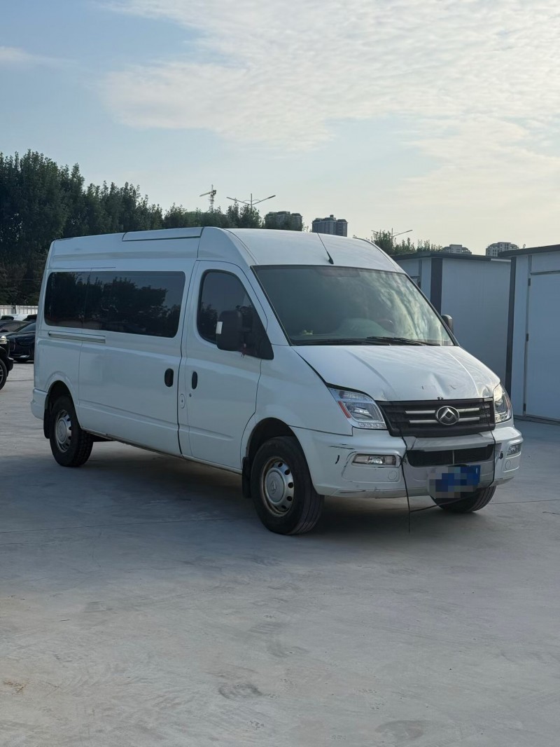 新乡22年大通V802