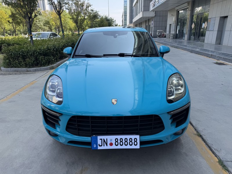 济宁16年保时捷Macan1