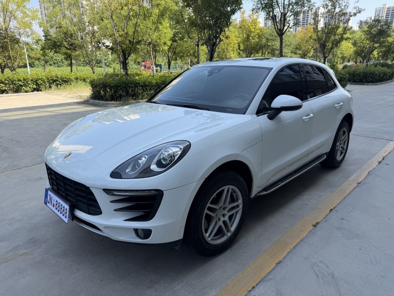 济宁16年保时捷Macan3