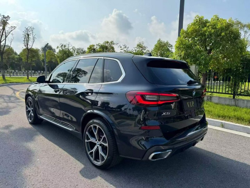 常州21年宝马X58