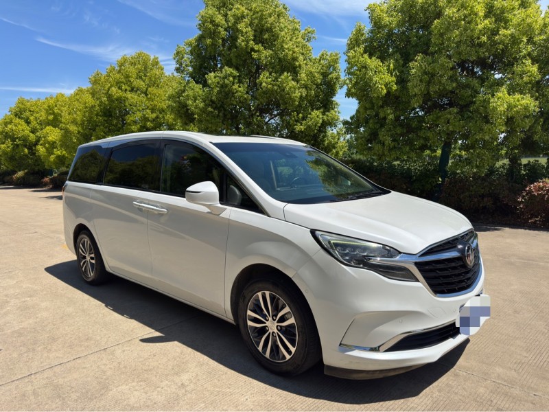 济宁21年别克GL83