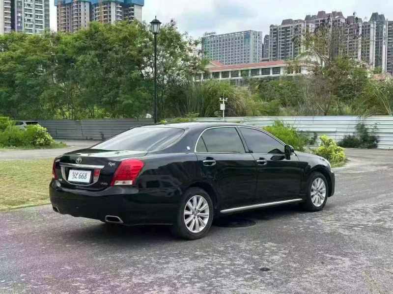 南宁10年丰田皇冠7