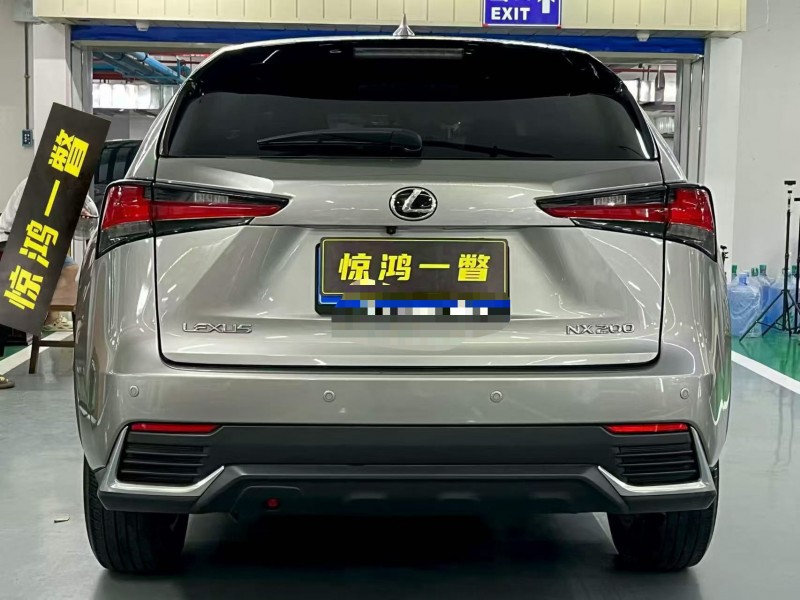 深圳20年雷克萨斯NX8