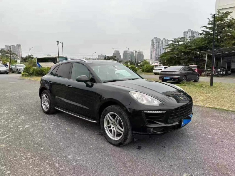 南宁16年保时捷Macan2