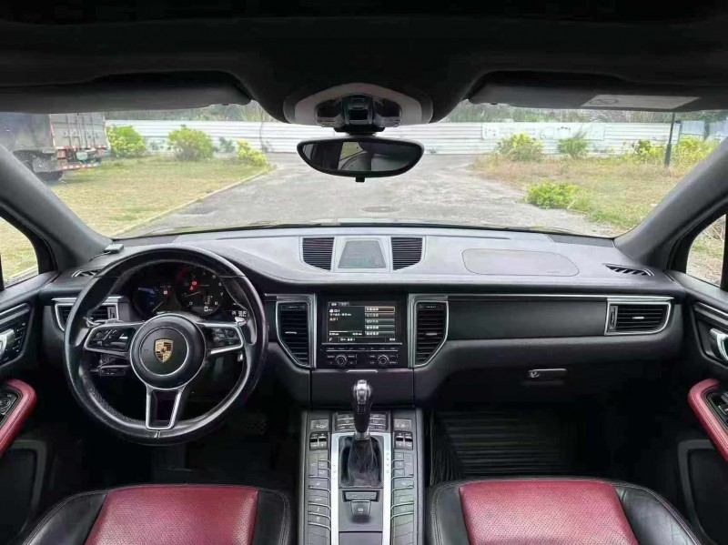 南宁16年保时捷Macan5