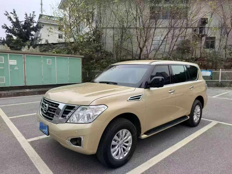 南宁17年日产途乐3