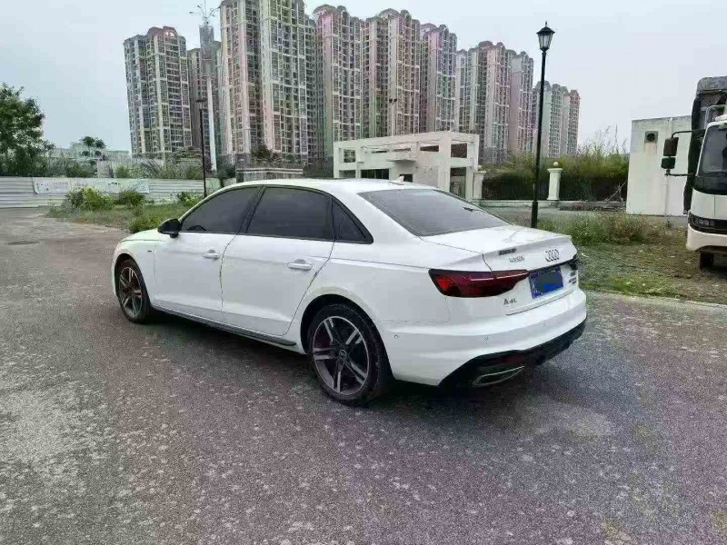 南宁22年奥迪A4L8