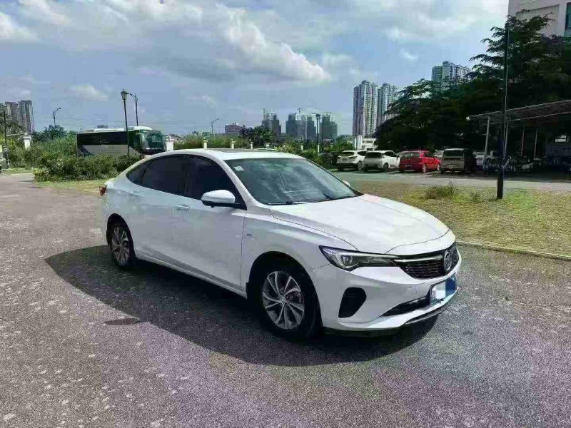 南宁24年别克威朗2