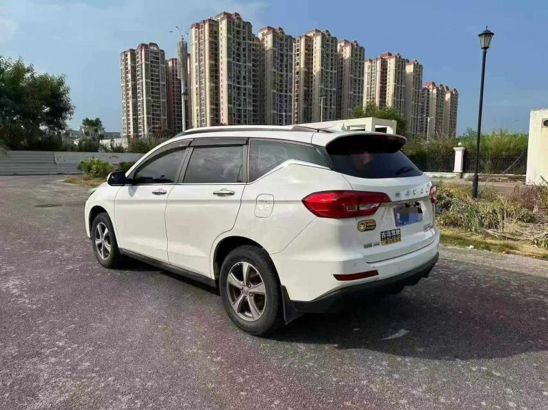 南宁18年哈弗M68