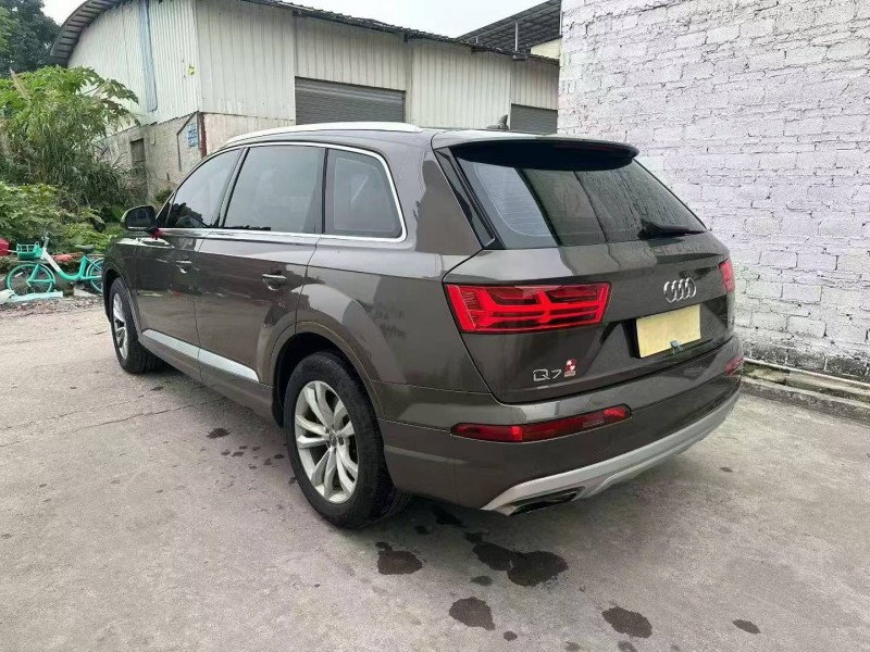 广州18年奥迪Q79