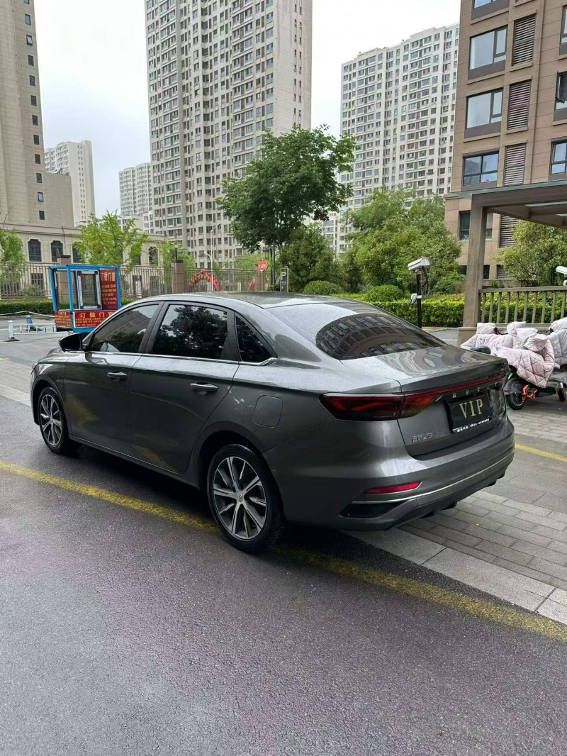 徐州23年吉利帝豪4
