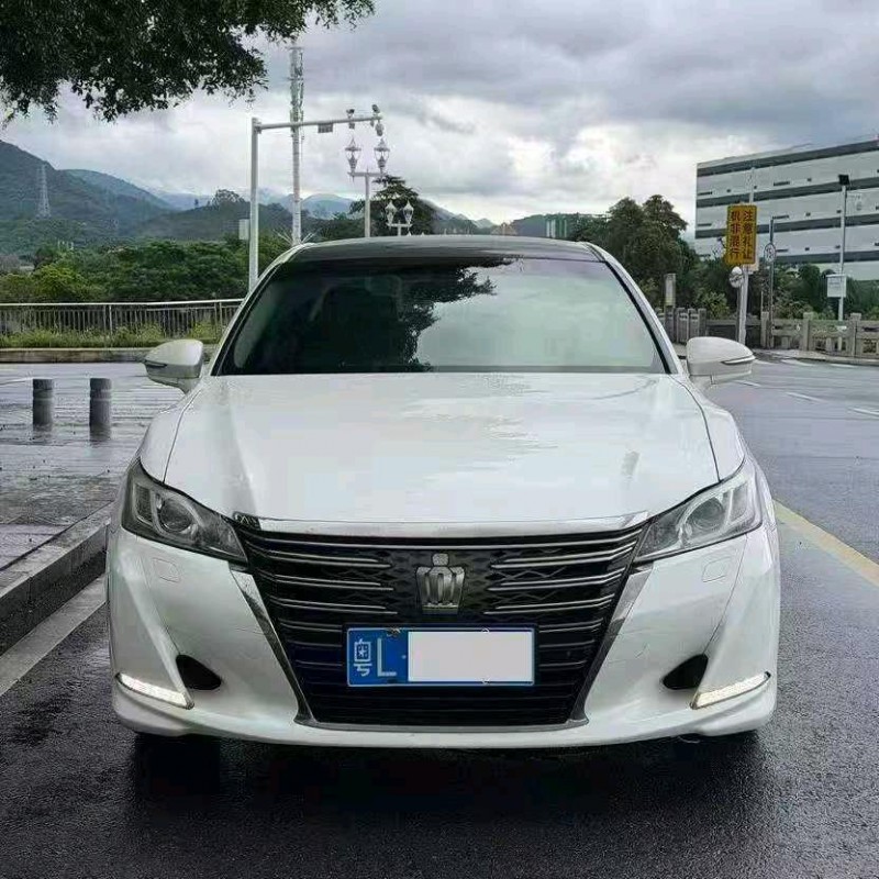 东莞19年丰田皇冠1