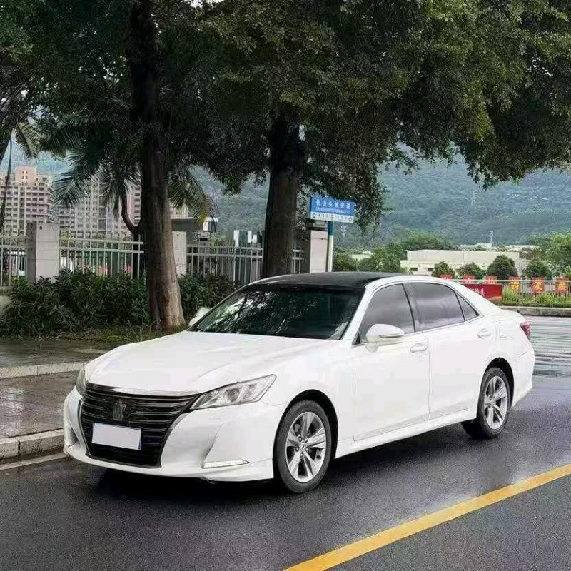 东莞19年丰田皇冠3