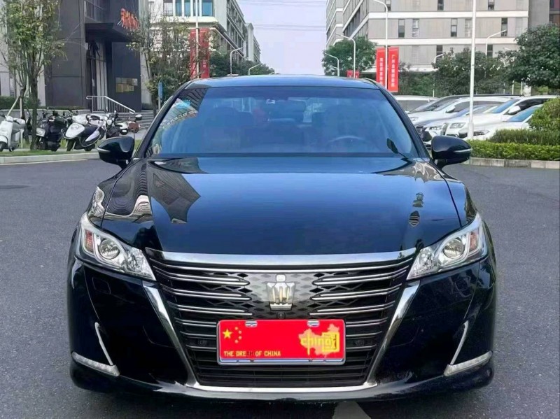 广州19年丰田皇冠1