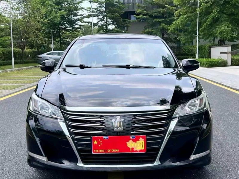 广州18年丰田皇冠1