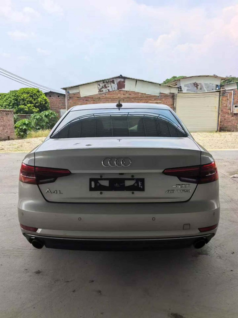 广州17年奥迪A4L9