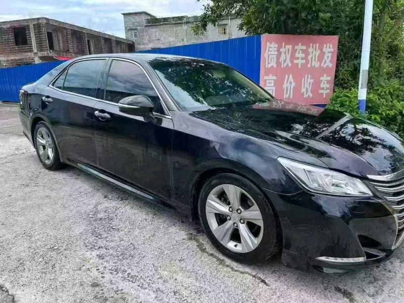 南宁16年丰田皇冠2
