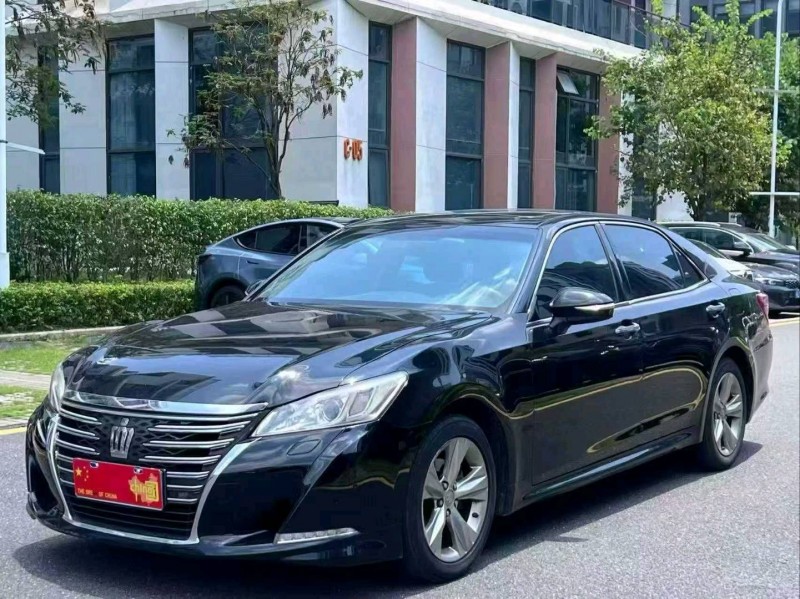 广州16年丰田皇冠2