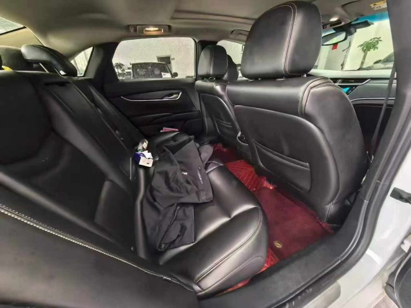 淮北18年凯迪拉克XTS6