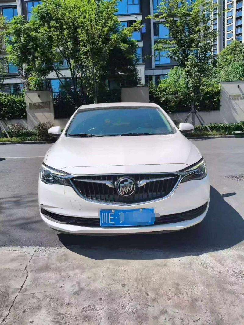 德阳19年别克英朗1