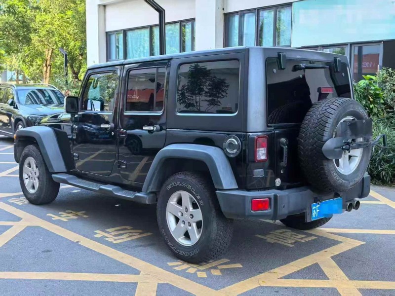 广州13年Jeep牧马人8