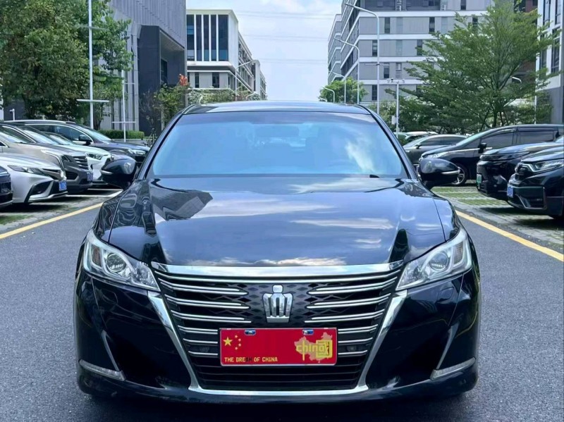广州16年丰田皇冠1