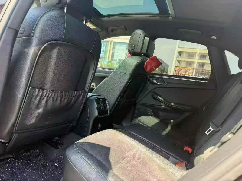 广州18年保时捷Macan5