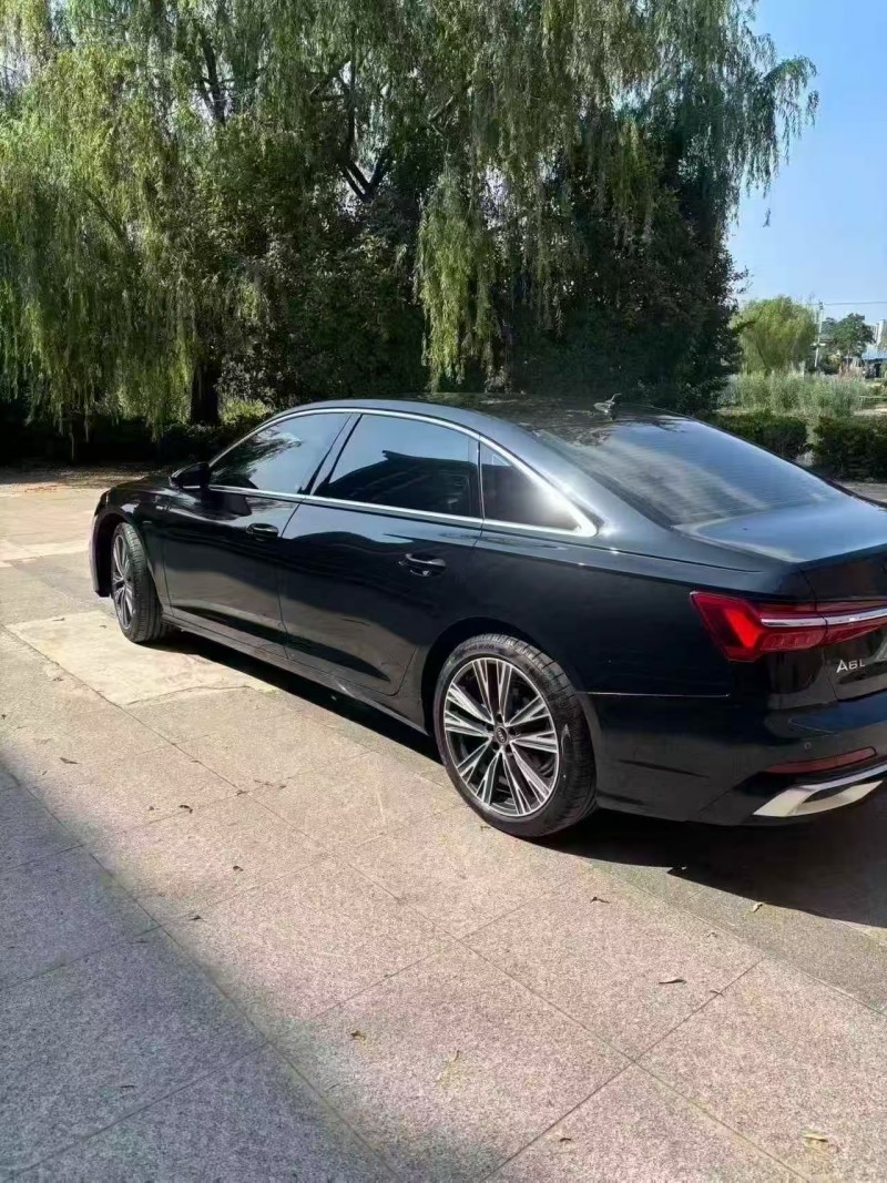 济宁23年奥迪A6L7