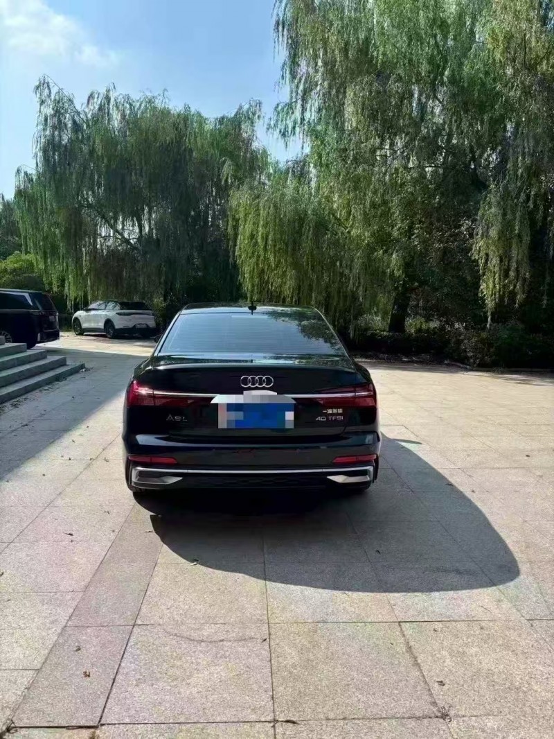 济宁23年奥迪A6L8