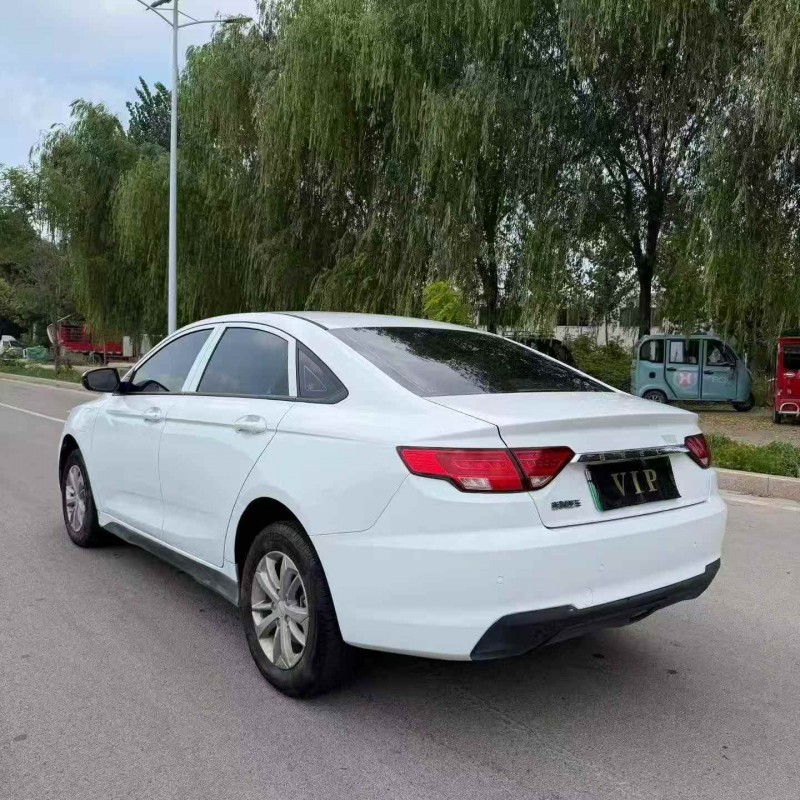 东营23年吉利帝豪8
