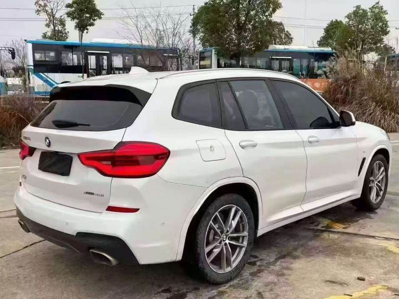张家界18年宝马X38
