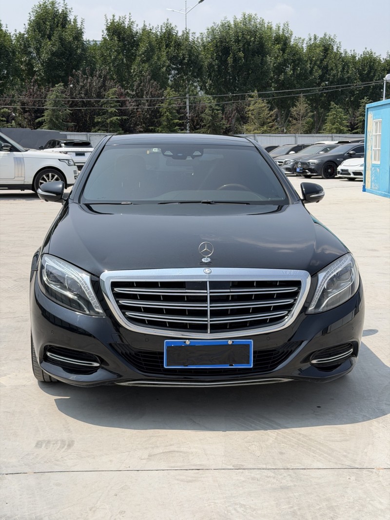 新乡15年奔驰迈巴赫S级1