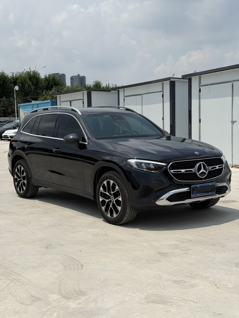 新乡25年奔驰GLC2