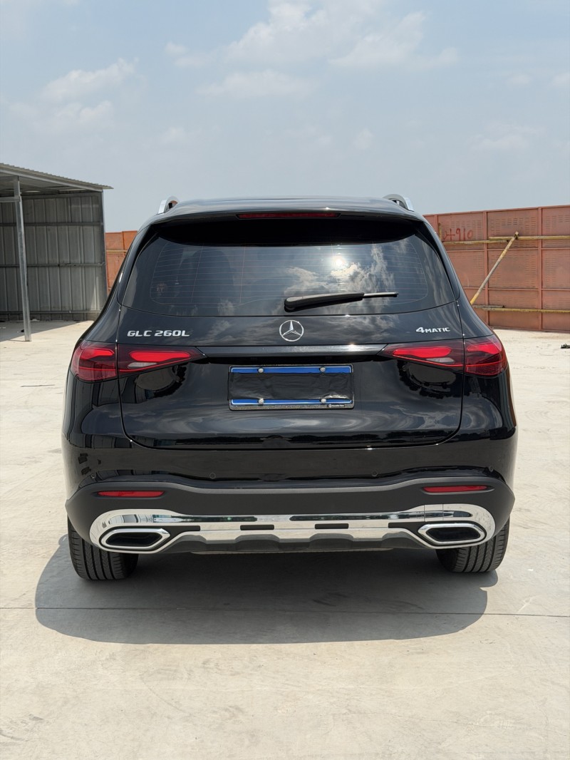 新乡25年奔驰GLC7