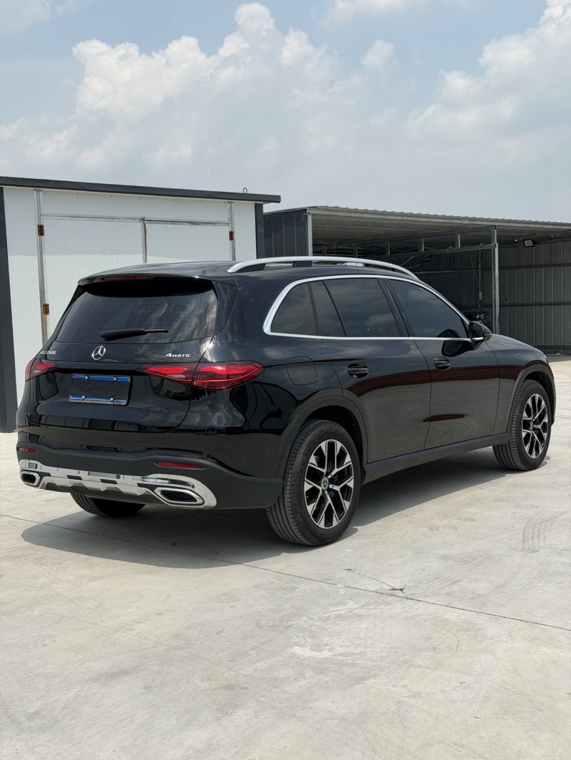 新乡25年奔驰GLC9
