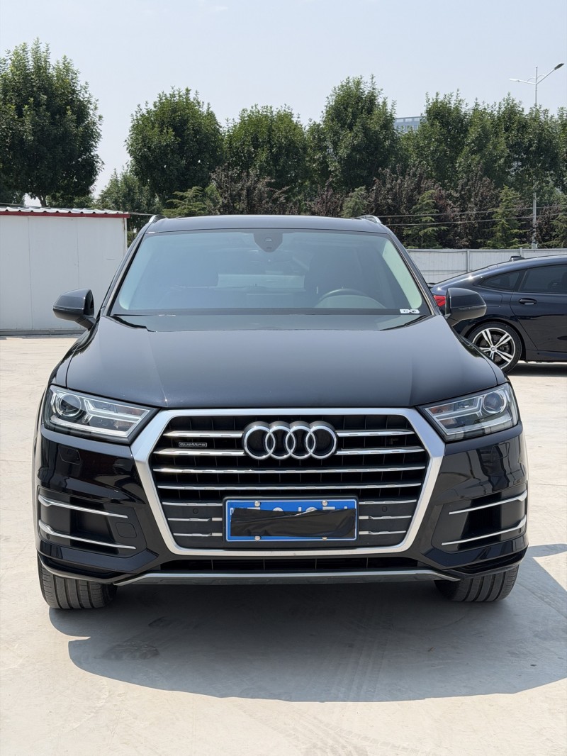 新乡17年奥迪Q71
