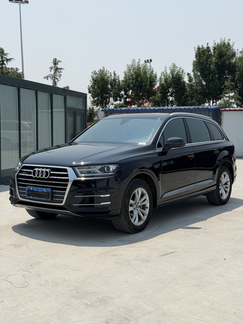 新乡17年奥迪Q73