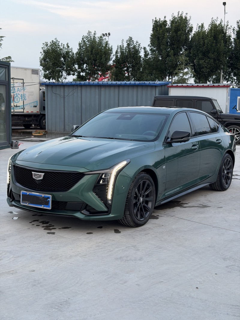 新乡25年凯迪拉克CT53