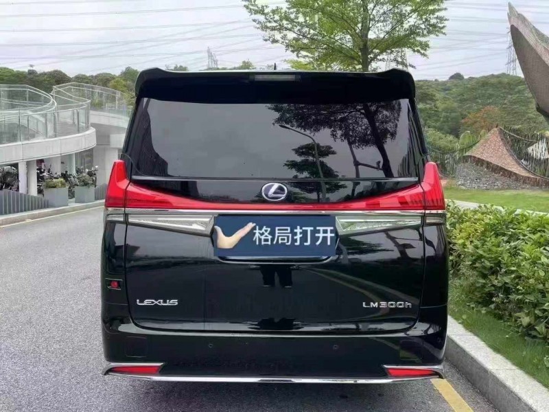 深圳23年雷克萨斯LM300H9