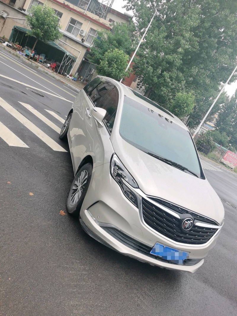 许昌22年别克GL82